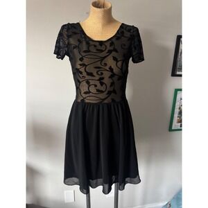 That's It Mesh Velvet Flocked Dress Women Black Sheer Short Sleeve Scoop Small